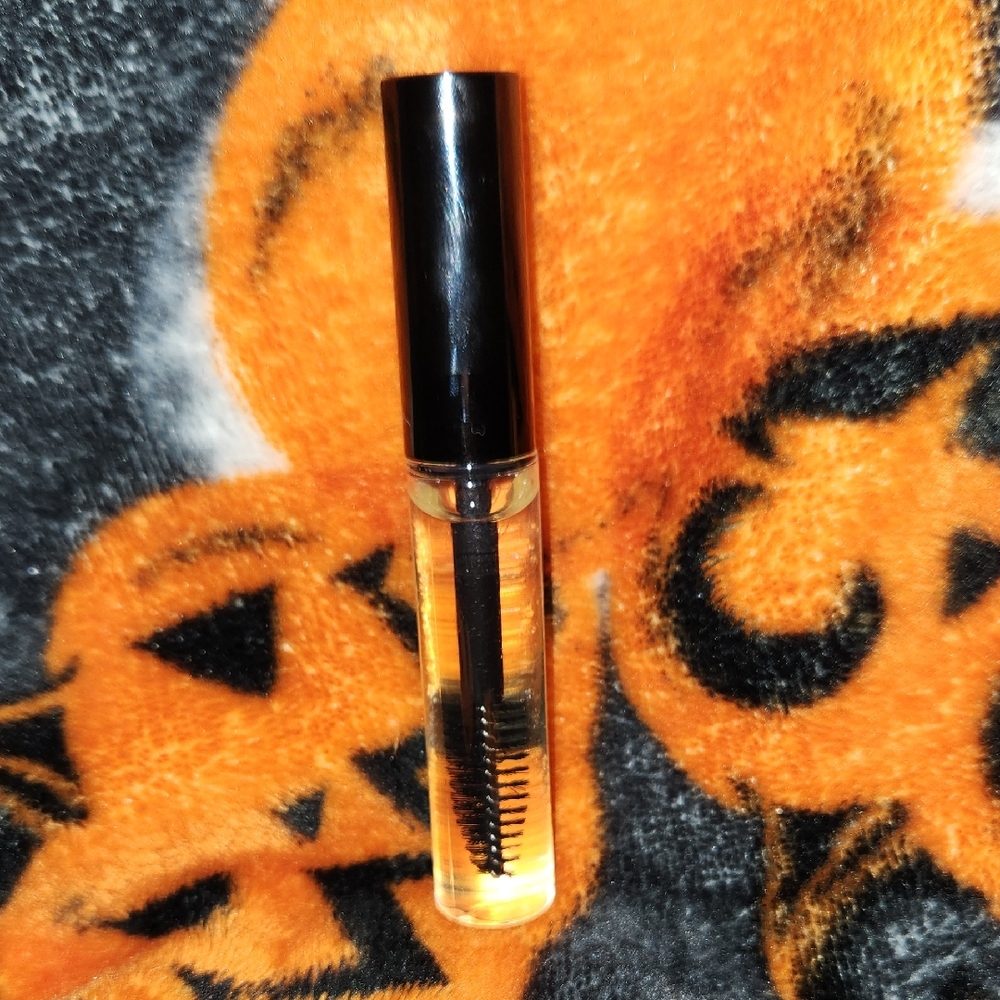 Organic eyelash/brow growth serum